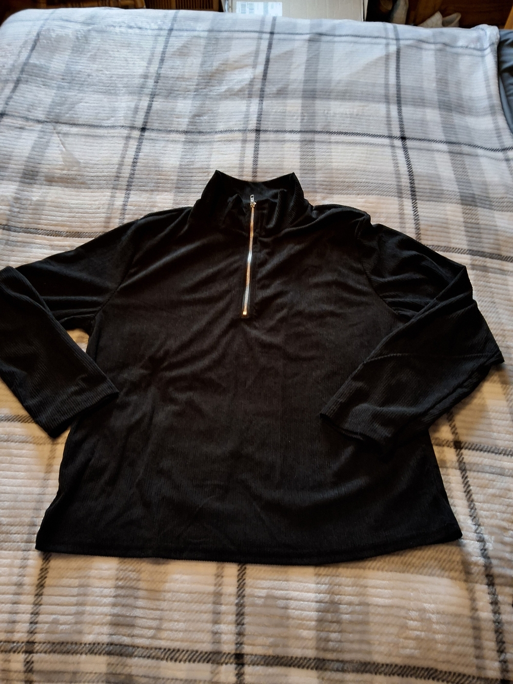 Men's Black Quarter-Zip Sweater - Classic Long Sleeve Pullover